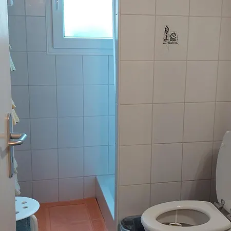 Daheim By Interhome Цвайзиммен